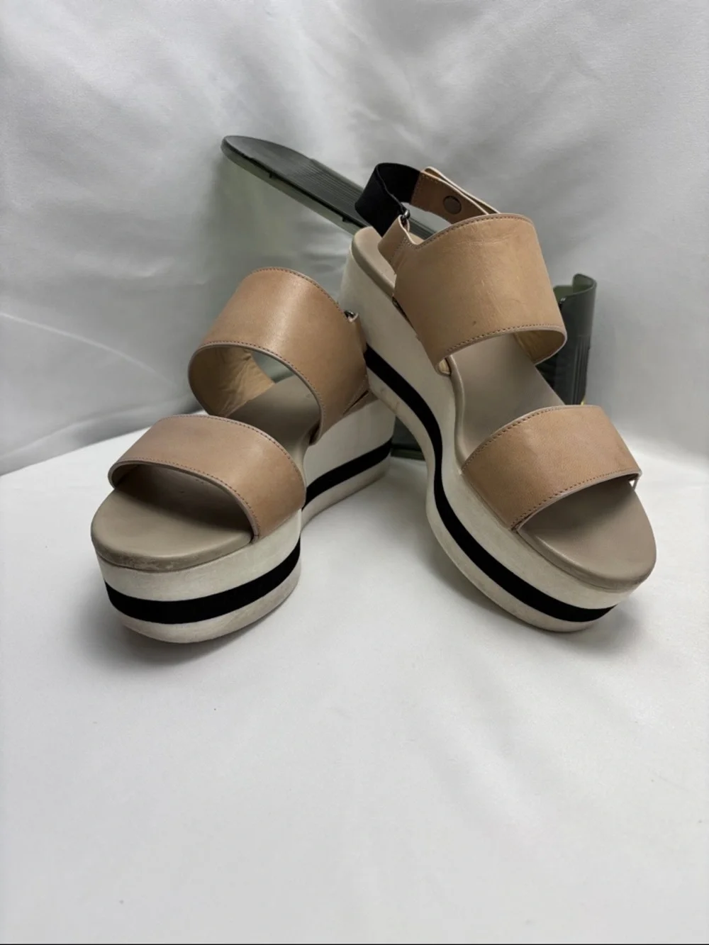 Via Spiga Women’s Sz7M Beige and Black Platform‎ Sandals #306